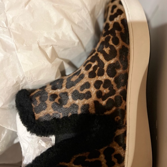 Michael Kors Ashlyn Shearling Lined Bootie   in Leopard print  Sz 8.5  RARE - Picture 15 of 15